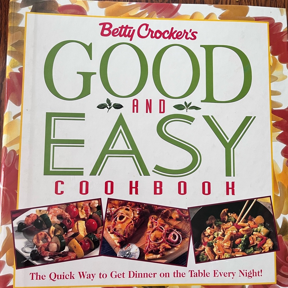 Betty Crocker Good and Easy Cookbook - Green, Red, White